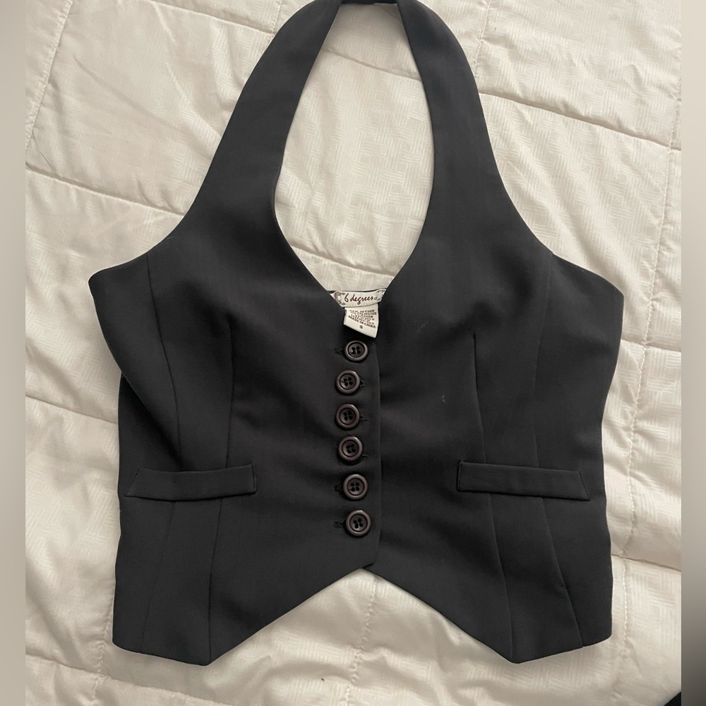 vintage form fitting grey vest
